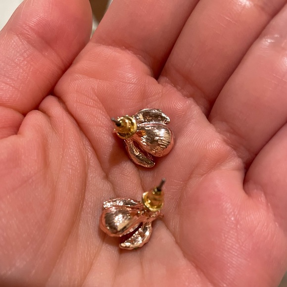 NEW Ladybug Earrings - Picture 6 of 6